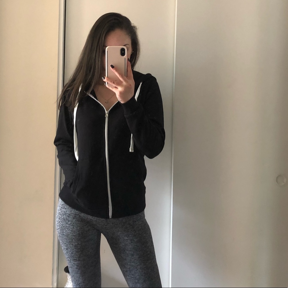 ➖ LAST 1 ➖ YOUR FAVORITE HOODIE IN BLACK